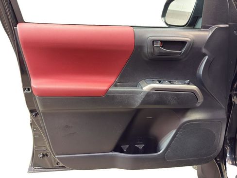 Used 2020 Toyota Tacoma SR5 image 14