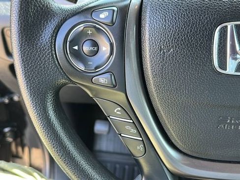 Used 2023 Honda Ridgeline Sport image 12
