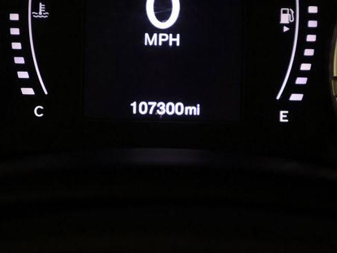 Used 2017 Jeep Renegade Altitude image 28