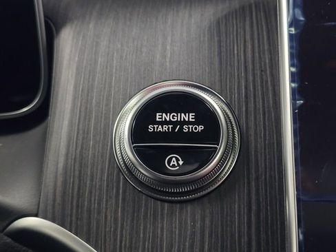 New 2026 Mercedes-Benz GLC 300 4MATIC image 40