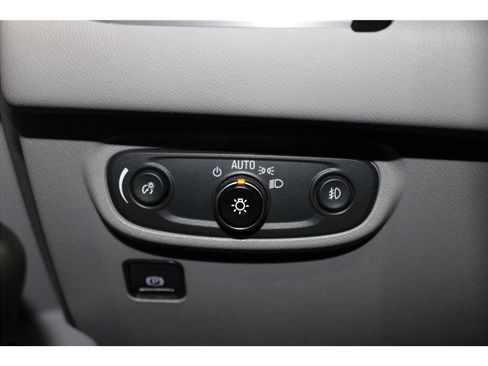 Used 2023 GMC Terrain SLT image 28