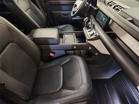Used 2024 Land Rover Defender 110 S image 3