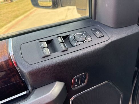 Used 2017 Ford F250 Platinum w/ Platinum Ultimate Package image 16