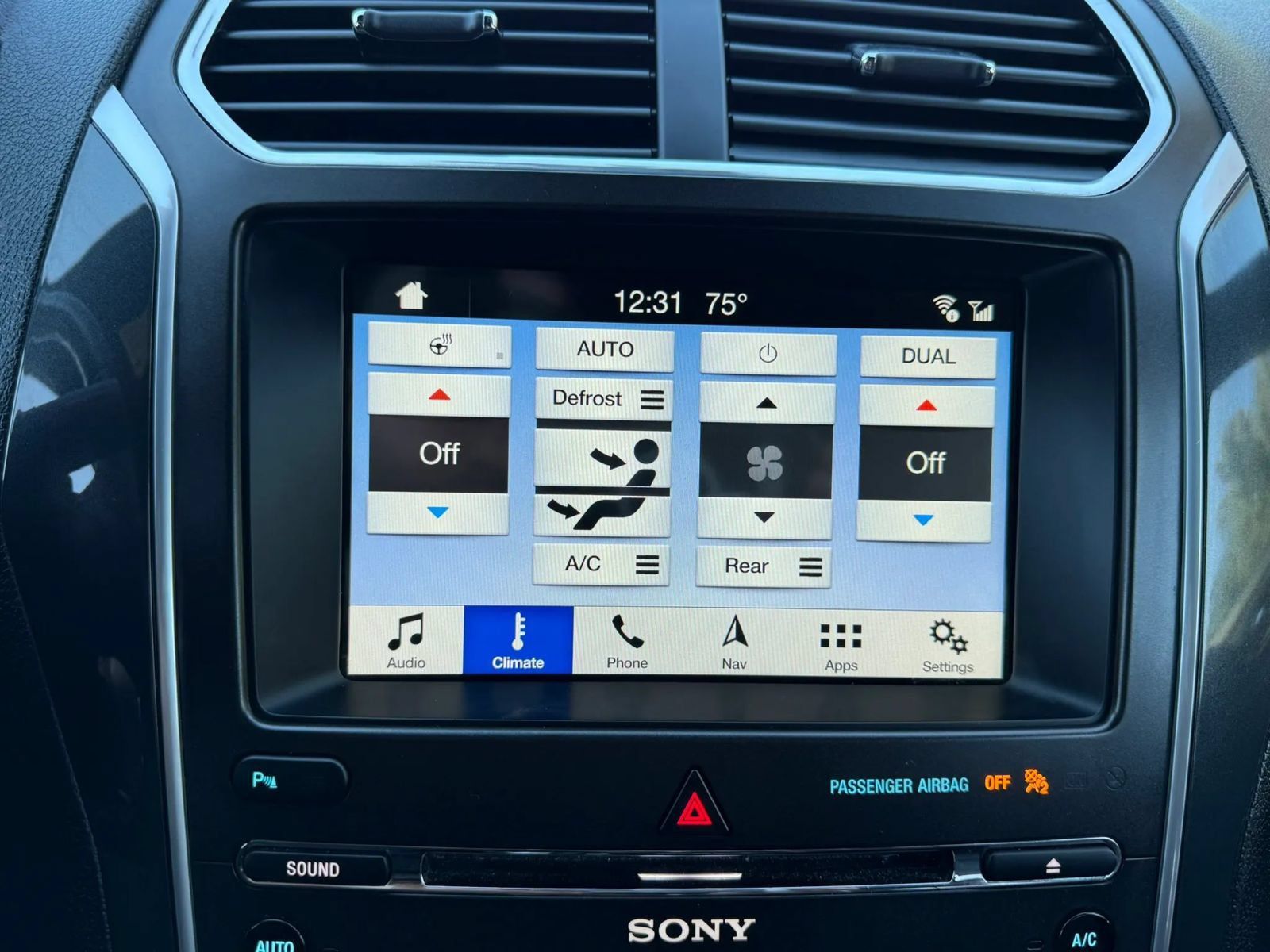 Used 2017 Ford Explorer Sport AWD/4WD image 28