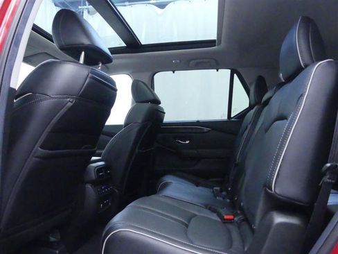 Used 2025 Honda Pilot Elite image 22
