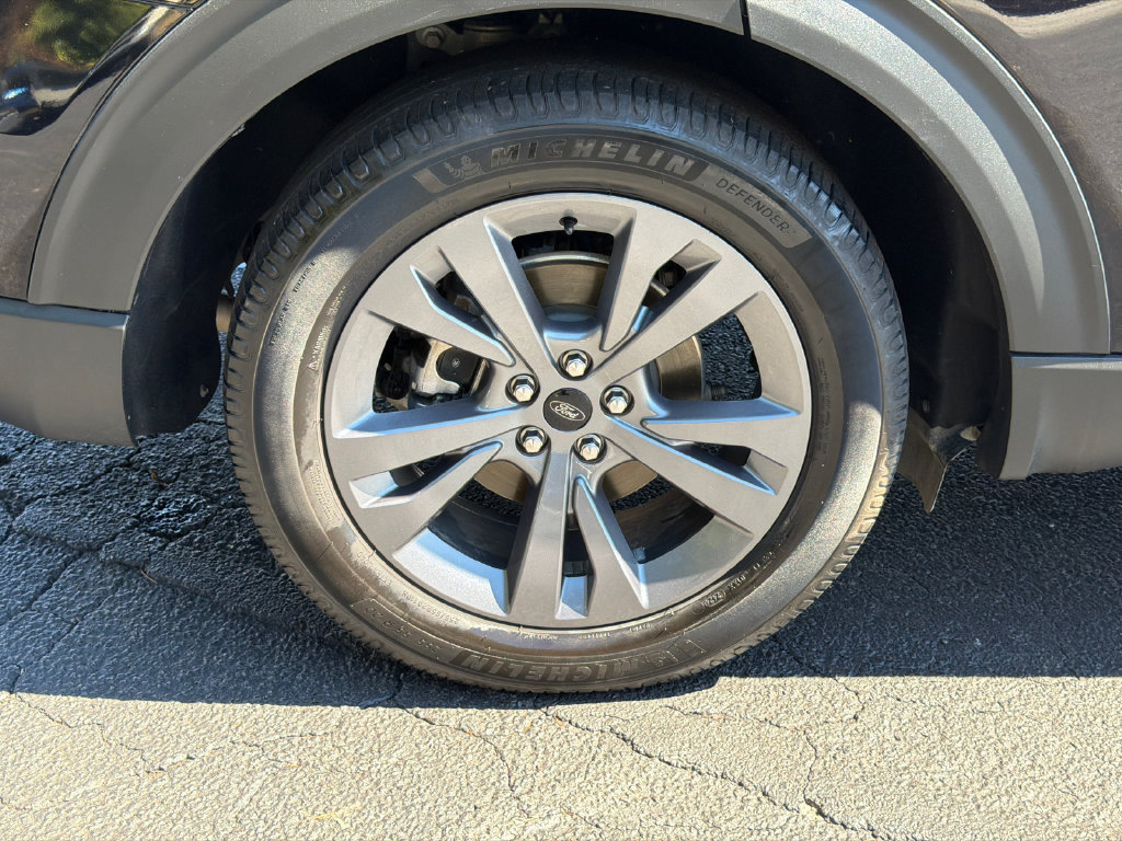 Used 2022 Ford Explorer XLT w/ Equipment Group 202A RWD image 21