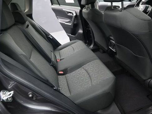 Used 2022 Toyota RAV4 XLE w/ Convenience Package FWD image 17