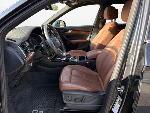 Certified 2021 Audi Q5 2.0T Premium image 9