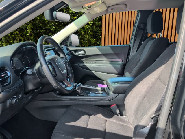 Used 2021 Dodge Durango SXT AWD/4WD image 2