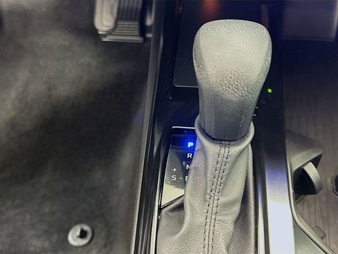 Used 2025 Toyota Camry LE image 16