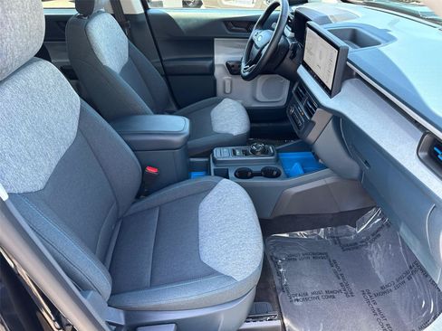 Certified 2025 Ford Maverick XLT w/ XLT Luxury Package FWD image 15