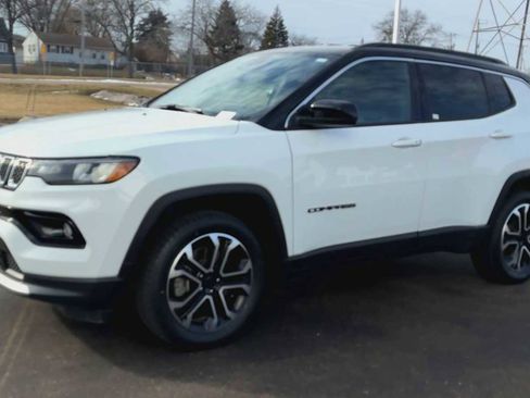 Used 2024 Jeep Compass Limited image 6