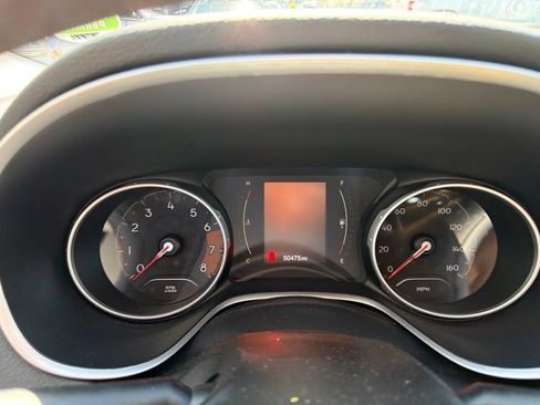 Used 2018 Jeep Compass Latitude FWD image 12