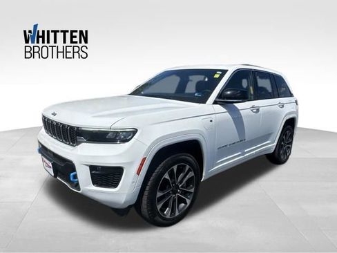 Used 2023 Jeep Grand Cherokee Overland w/ Luxury Tech Group IV AWD/4WD image 1