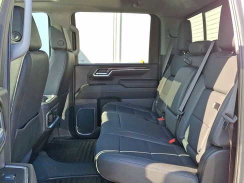 Used 2024 Chevrolet Silverado 3500 LTZ w/ LTZ Convenience Package image 32