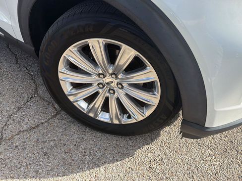 Used 2020 Ford Explorer Limited RWD image 9