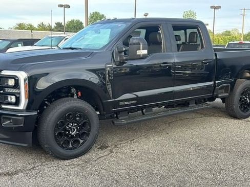 New 2026 Ford F350 Lariat w/ Black Appearance Package AWD/4WD image 2