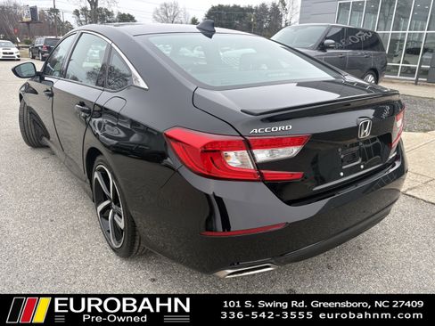 Used 2019 Honda Accord Sport image 3