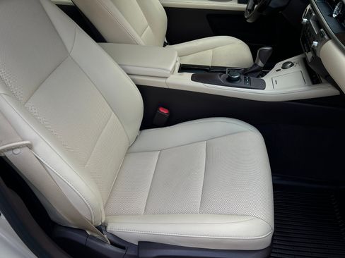 Used 2018 Lexus ES 350 w/ Premier Package image 40