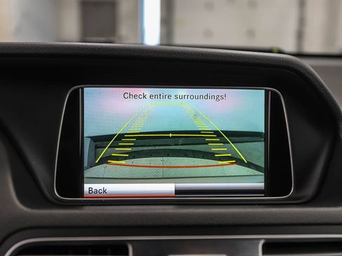 Used 2015 Mercedes-Benz E 400 4MATIC Coupe image 16