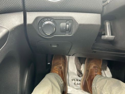 Used 2014 Chevrolet Cruze LT image 26