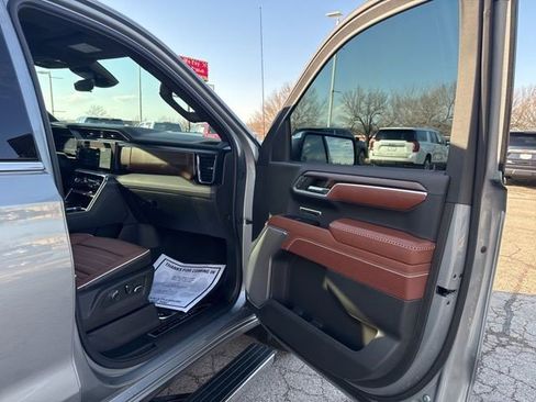 Certified 2024 GMC Sierra 1500 Denali Ultimate image 12