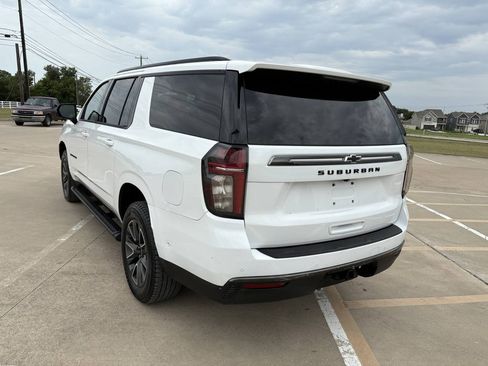 Used 2021 Chevrolet Suburban Z71 w/ Z71 Off-Road Package AWD/4WD image 3