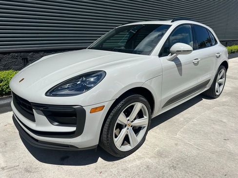 Certified 2023 Porsche Macan AWD/4WD image 7
