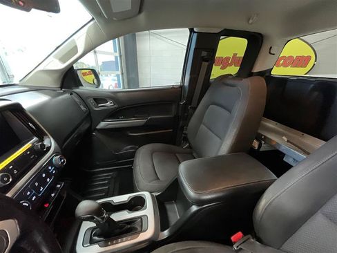 Used 2022 Chevrolet Colorado LT w/ Fleet Safety Package RWD image 12