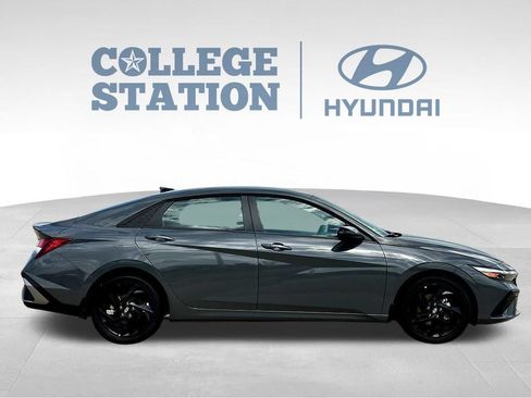 Used 2026 Hyundai Elantra Sport FWD image 11