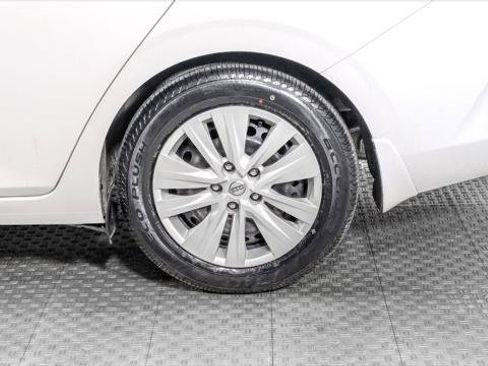Used 2024 Nissan Sentra S FWD image 34