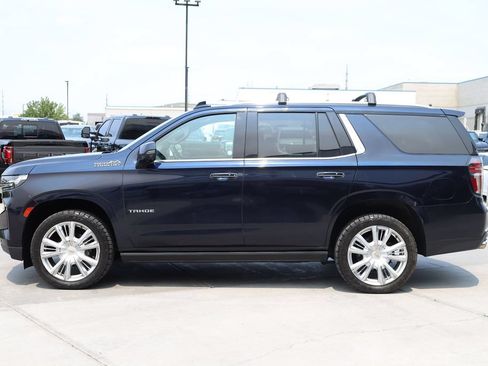 Used 2021 Chevrolet Tahoe High Country w/ Premium Package AWD/4WD image 3