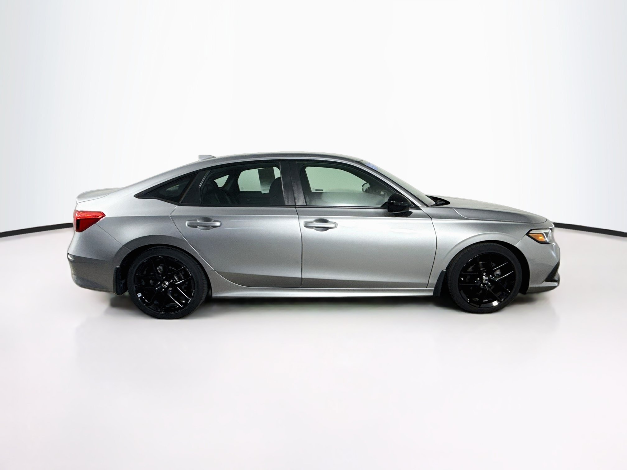 Used 2022 Honda Civic Sport image 2