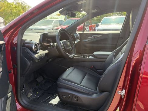 Used 2024 Chevrolet Blazer EV LT AWD/4WD image 11