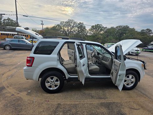 Used 2011 Ford Escape XLT image 45