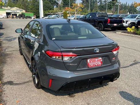 Certified 2025 Toyota Corolla SE w/ SE Premium Package AWD/4WD image 9