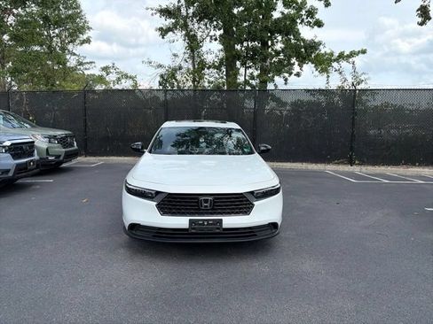 Used 2023 Honda Accord Sport image 2