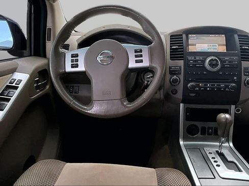 Used 2012 Nissan Pathfinder SV RWD image 5