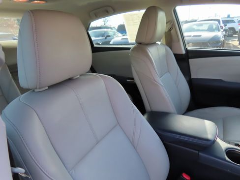 Used 2015 Toyota Avalon XLE image 26