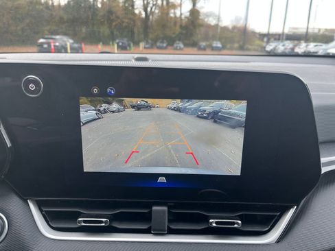 Used 2025 Chevrolet Equinox LT image 17