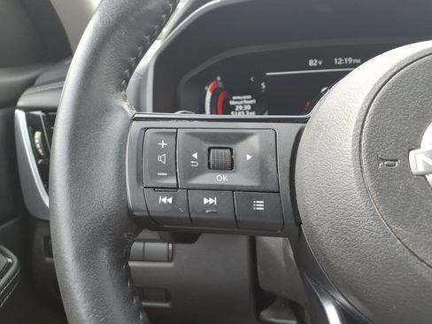 Used 2024 Nissan Rogue SL AWD/4WD image 23
