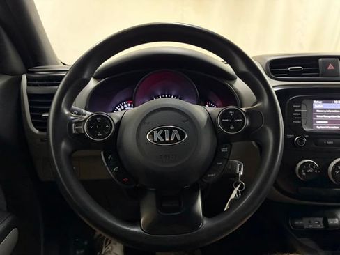 Used 2019 Kia Soul FWD image 49