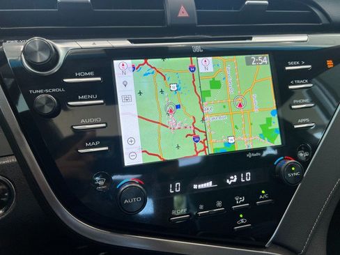Used 2018 Toyota Camry XSE w/ Driver Assist Package FWD image 20