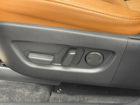 Certified 2025 MAZDA CX-70 3.3 Turbo S w/ Premium Plus image 17