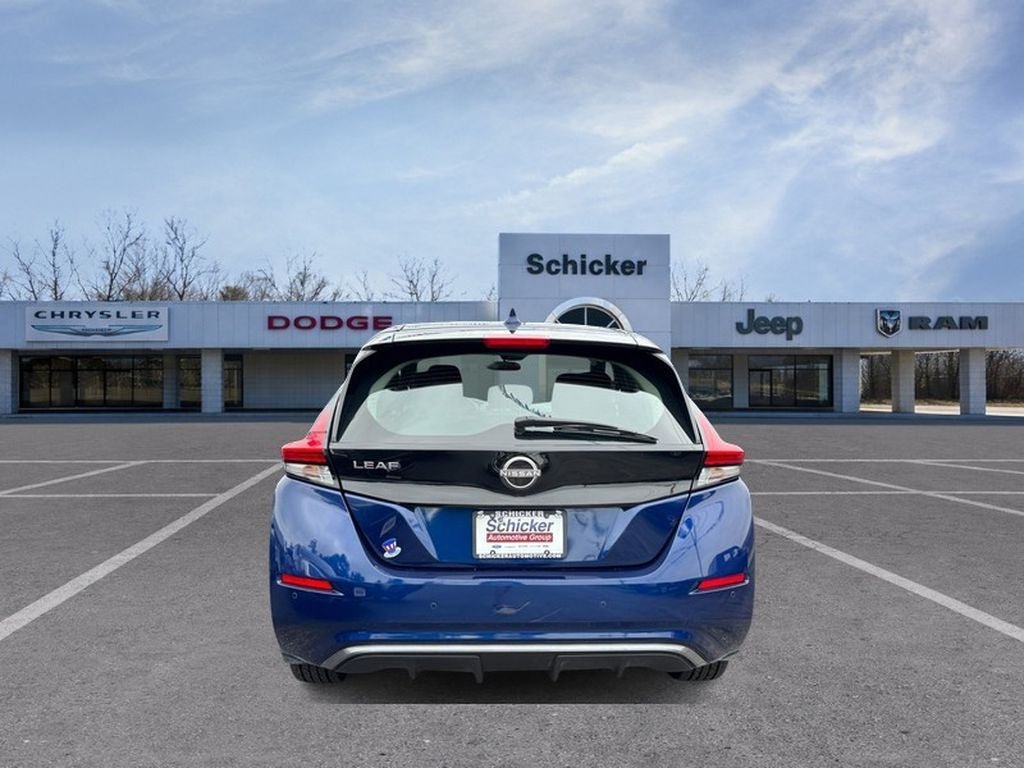 Used 2025 Nissan Leaf S FWD image 4