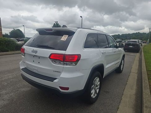 Used 2022 Jeep Grand Cherokee Laredo X AWD/4WD image 3