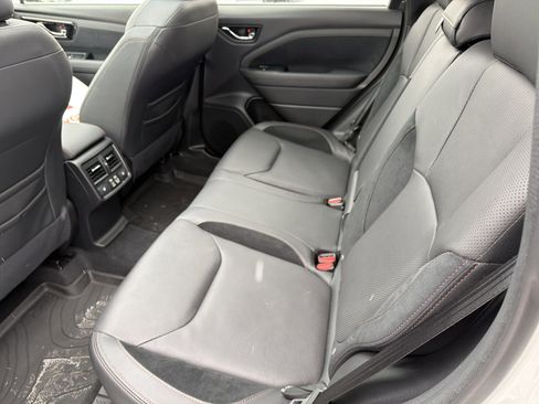 Used 2025 Subaru Forester Touring w/ Popular Package - Touring image 26