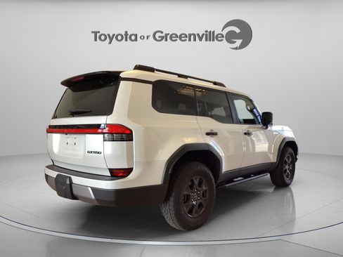 Used 2024 Lexus GX 550 AWD/4WD image 6