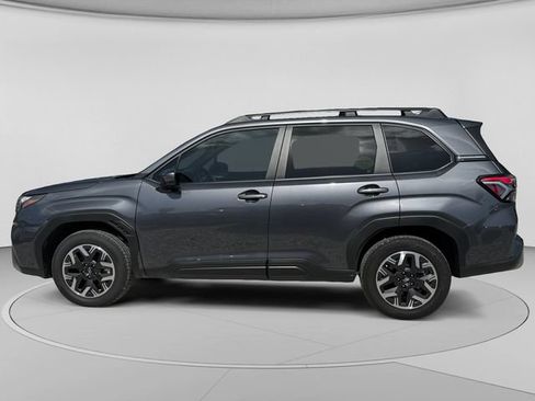 Used 2026 Subaru Forester Premium AWD/4WD image 2