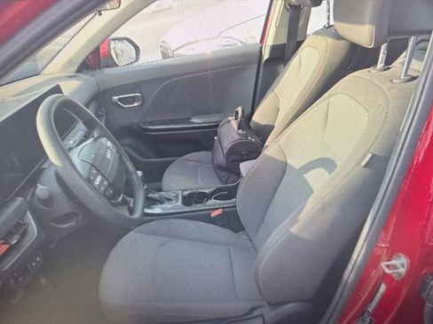 Used 2025 Kia K4 LXS image 5